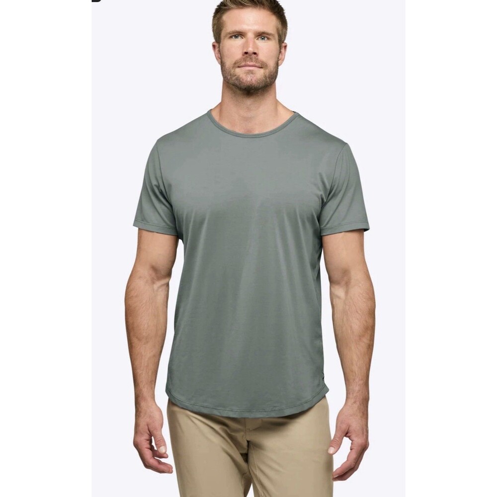 CUTS Curve Hem Tee Sage Green NWT Medium